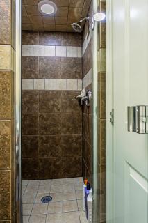 the Terrace, Best Area, WD, 2 baths, 2 Bedrooms, Jacuzzi Bath, Balcony, 925sf - 3