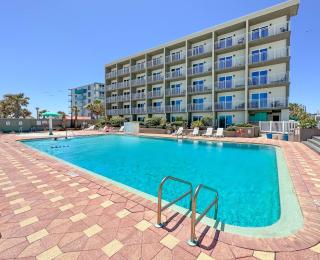Boardwalk Inn and Suites - Daytona Beach - 9