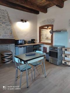 CHEZ GUETOU Gîte de charme en Lozère - La Tieule - 0
