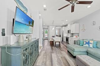 Sandy Palms - Pool & Hot Tub, 3 Min Walk to the Beach, w Golf Cart & Beach Gear - 8