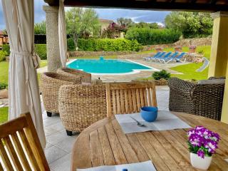 Bellissima villa Alessandra grande piscina privata giardino BQ posto auto - Tanaunella - 8