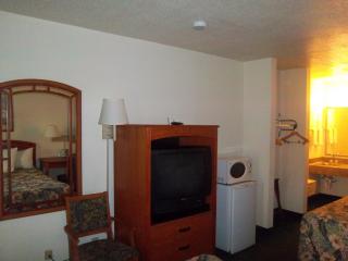 Americas Best Value Inn Florida Turnpike & I-95 - Fort Pierce - 1