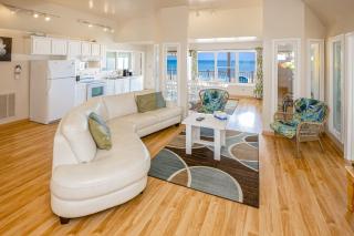 Oceanfront Villa - 8