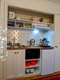 West Hobart self contained 2 bedroom studio walk to town - Hobart - 6