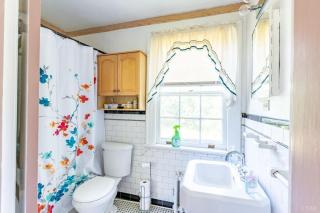 Home Sweet Home Suite #1, near Liberty University, and Lynchburg Hospital, Deluxe Queen Size Bedroom - Lynchburg - 5