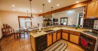 Big Sky Cabin - 2