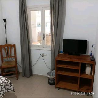 Camera privata singola in appartamento, bagno in comune, aria condizionata caldo freddo, WIFI, TV - 3