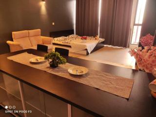 BS318- KLIA- SELF CHECK- IN- WIFI- NETFLIX-PARKING- BELL SUITEs, 5070 - Sepang - 4