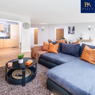 Pluxa Sunstone Deluxe - Spacious Birmingham City Centre Stay - 9