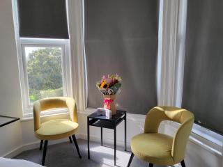 Q8 Boutique Hotel - Portsmouth - 6