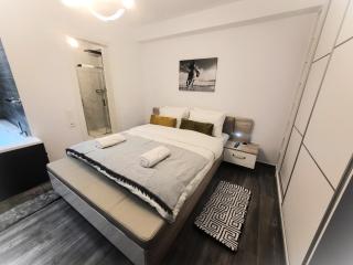 Fabilicious Suites - 2 Apartments- Romantic Jacuzzi & Spacious Family Comfort - Atene - 5