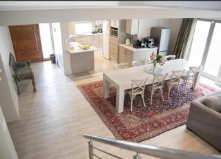 13 La Gratitude Luxury Apartment-with backup power for loadshedding - 8