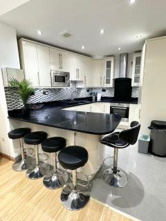 London Charm - Stylish Room in Spacious Home - Londen - 4