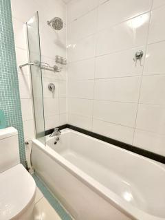 London Charm - Comfortable Room in Spacious House - Londra - 3