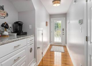 The Sky Deck 2 bed 2 bath with LR, DR, Kitchen, Laundry & Deck - 3