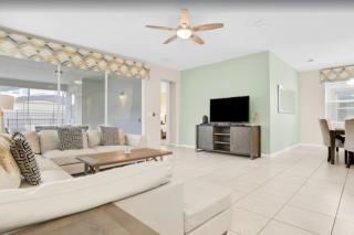 Beautiful Pool Villa with Spa and Game Room home - Kissimmee - 8