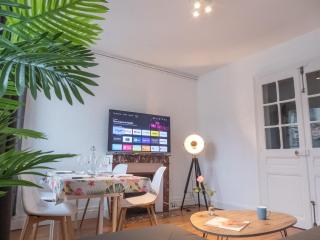 L'Amour de la Paix - Centre-Ville - Jardin - Proche gare - TV65"PrimeVideo - Ambiance très chaleureuse - Parking gratuit sous-vidéo surveillance proche - Géré par Presta-Zen'Services - Verdun-sur-Meuse - 2