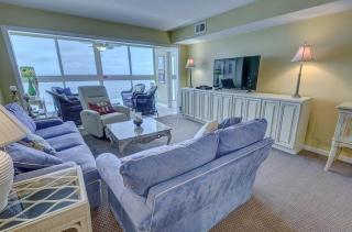 Edgewater West 53 by ALBVR - This Beachfront Condo is Perfect for your next Family Getaway - 6