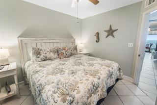 Island Winds West 875 by ALBVR - Upgraded Beachfront Condo - Fantastic Location - Gulf Shores - 2