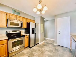 Sea Oats C105 by ALBVR - Updated 3BR, 2BA Condo, Outdoor Pools, Pier, Dedicated Beach Access, and Smart TVs - Gulf Shores - 3