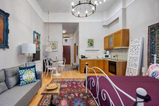 Bohemian studio in the city centre - Budapest - 1