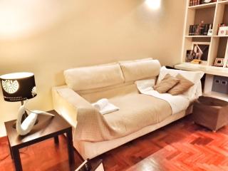 Lovely Modern Apartment - 3