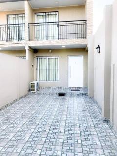 Casa entera con patio, parrilla y cochera - Lomas de Zamora - 1