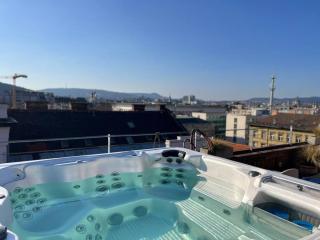 Charming studio shared rooftop terrace Jacuzzi 360 view MK2 - 9