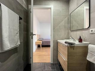 625A 5 dormitorios con baño - Oviedo - 1