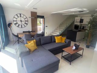 Golden residence with heated pool - Vinišće - 2