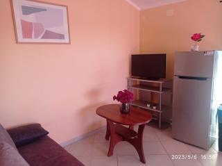 Sunny apartment by the sea - 9