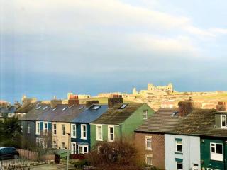 The Pirate's Palace, Whitby - Elegant, Comfy, Fun - 4