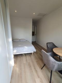 Studio calme dans villa habitée, parking privé et gratuit - Rhut - 2