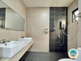 Sky2Sea Penthouse @ Icon Residences - 4