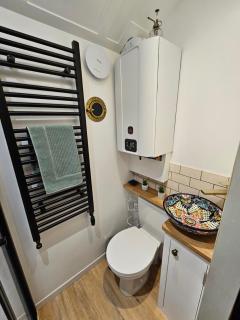 Gatwick Hideaway Hut - Charlwood - 6