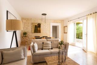 maison entière de village Fontvieille avec piscine - 2
