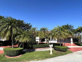 Sunny Getaway: Relaxing Miami Home - Tamiami - 9