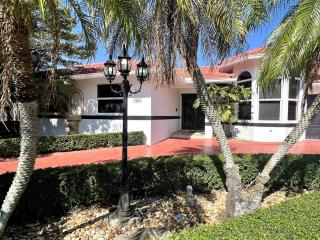 Sunny Getaway: Relaxing Miami Home - Tamiami - 7