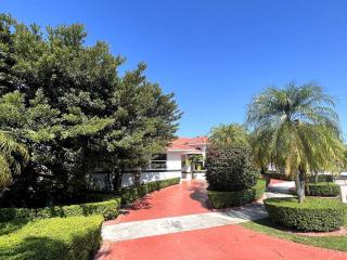 Sunny Getaway: Relaxing Miami Home - Tamiami - 6