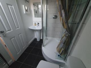 Cosy Village Apartment in Nottingham with parking - Nottingham - 3