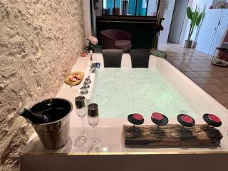 Suite romance - Jacuzzi - Moret-sur-Loing - 4