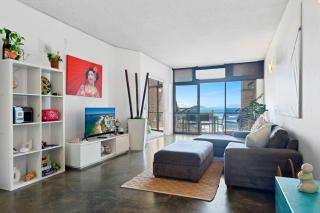 2 bedrooms 2 baths with balcony and ocean views, across from ocean - Alexandra Headland - 7
