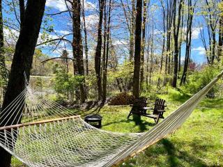 Lovely Liberty Chalet On the Waterfront - Liberty - 9