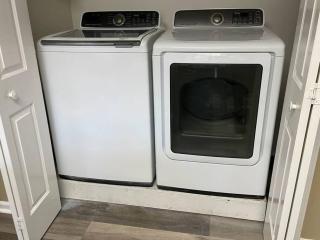 NEW King Beds, 86 inch RokuTV, and Massage at the Comfort Haven - 7