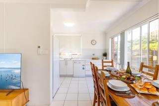 Fingal Bay Coastal Retreat 1 12 Marine Dr fantastic ground floor duplex - 2