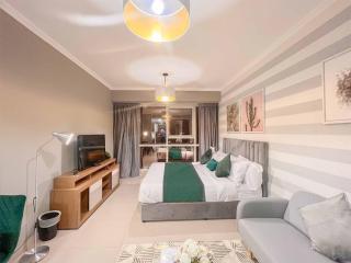 Cosmos Living Stylish Studio Near Marina - Dubai - 9