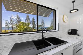 Beachside Views 2 Bedroom Apartment Mooloolaba - Mooloolaba - 1