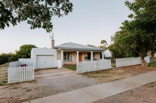 Port Lincoln Escape - 3BR - Close to CBD, Beaches - Port Lincoln - 1