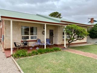 Tumby Bay Escape - 4BR - Beautiful Beach Cottage - Tumby Bay - 9