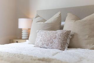 Self-contained unit in Scarborough - 3